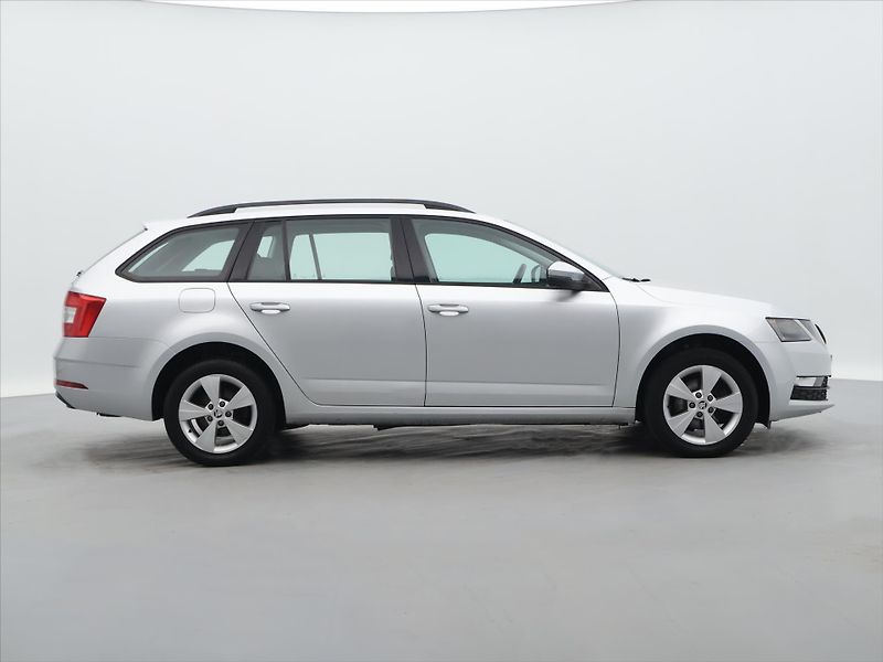 Škoda Octavia 1,6 TDI 85kW Ambition 4x4 CZ - fotka 8 z 28