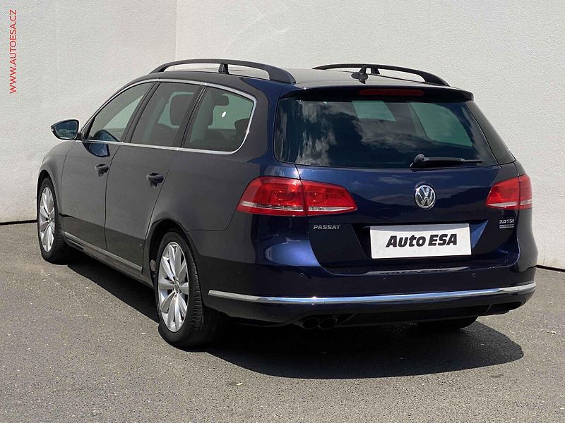 Volkswagen Passat (2011) 2.0 TDI, Comfortline, navi - fotka 6 z 19
