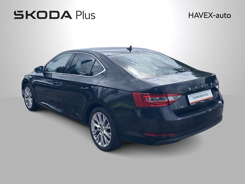 Škoda Superb (2022) 1.5 TSI Style+ - fotka 39 z 40