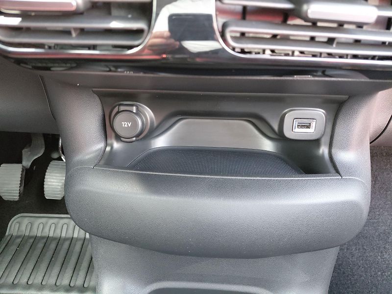 Citroën C4 Cactus (2017) 1,2 PT 60 kW Feel Edition - fotka 23 z 24