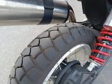 Moto Guzzi V 85 TT (2026) Rosso Fuji - náhled 9