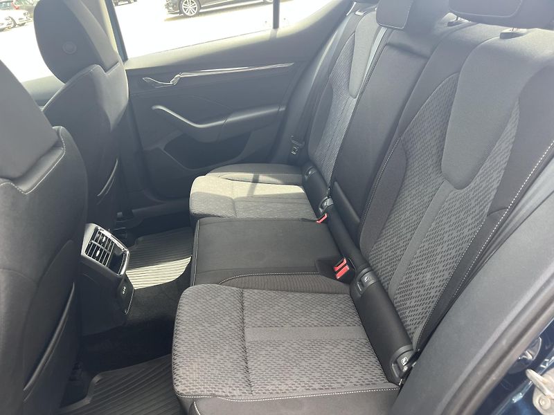 Škoda Octavia (2022) 1,5 TSi110kWSTYLEDSG REZERVACE - fotka 28 z 34