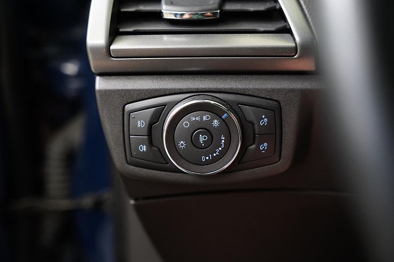 Ford Mondeo - fotka 13 z 23