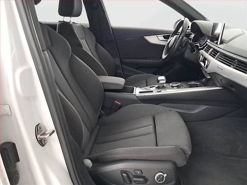 Audi A4 (2019) 40 TDI, 4X4, Automat, Navi - fotka 9 z 18