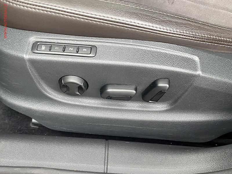 Škoda Octavia (2016) 1.8TSi, ČR, L&K, xenon, navi - fotka 12 z 17