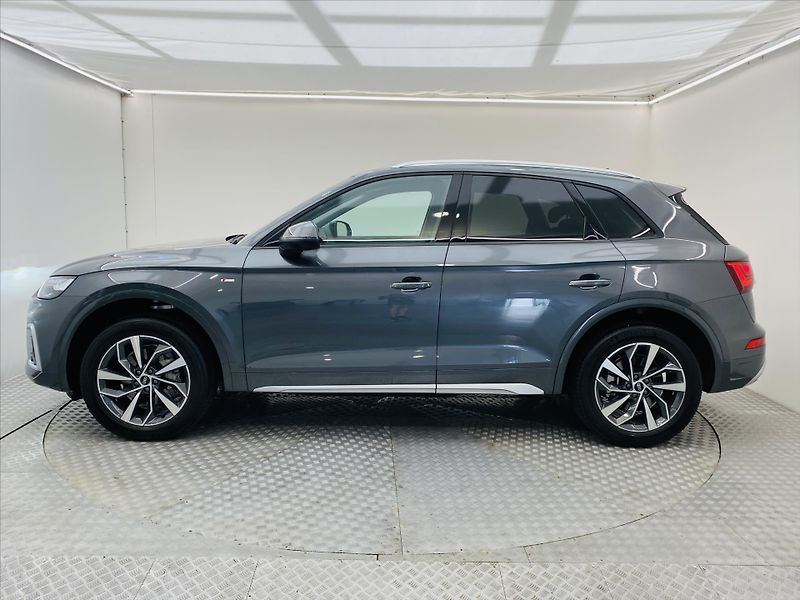 Audi Q5 2,0 S-LINE 40TFSI 150kW - fotka 3 z 26