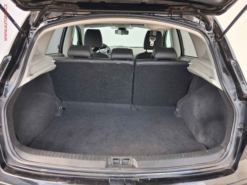 Nissan Qashqai (2012) 2.0 16V, Tekna, AT, xenon - fotka 7 z 21