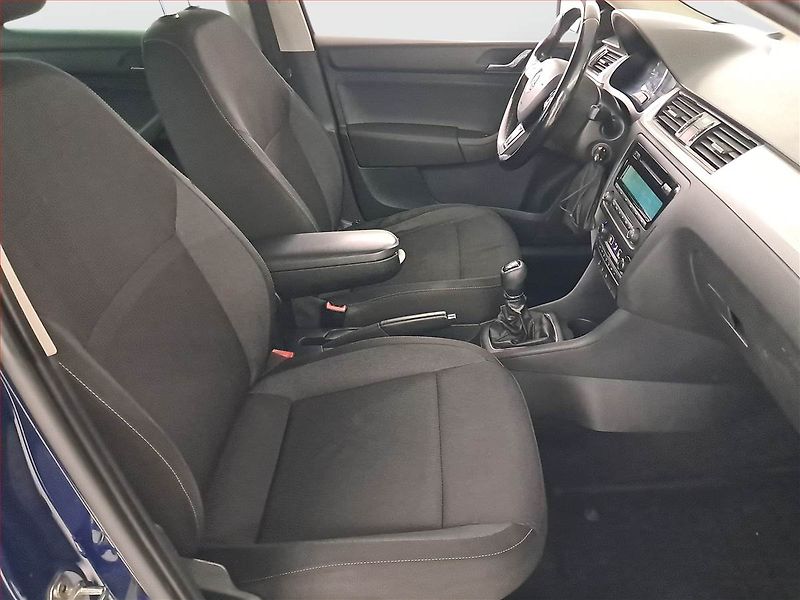 Škoda Rapid (2013) 1.6 TDI - fotka 9 z 17