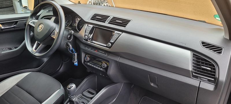 Škoda Fabia (2016) 3 1,2 TSi 81kW benzín „JoY“ - fotka 18 z 40