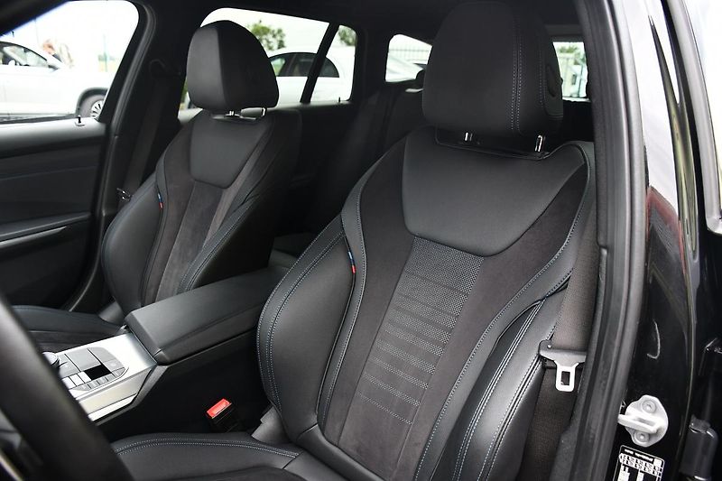 BMW Řada 3 320d xDrive M-SPORT   - fotka 12 z 65