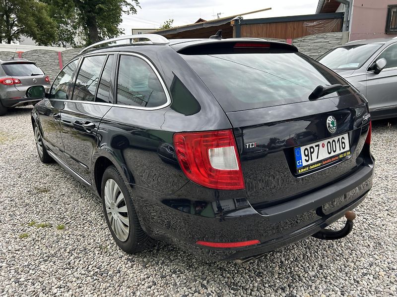 Škoda Superb (2012) 2.0 TDi 103 KW  - fotka 9 z 28