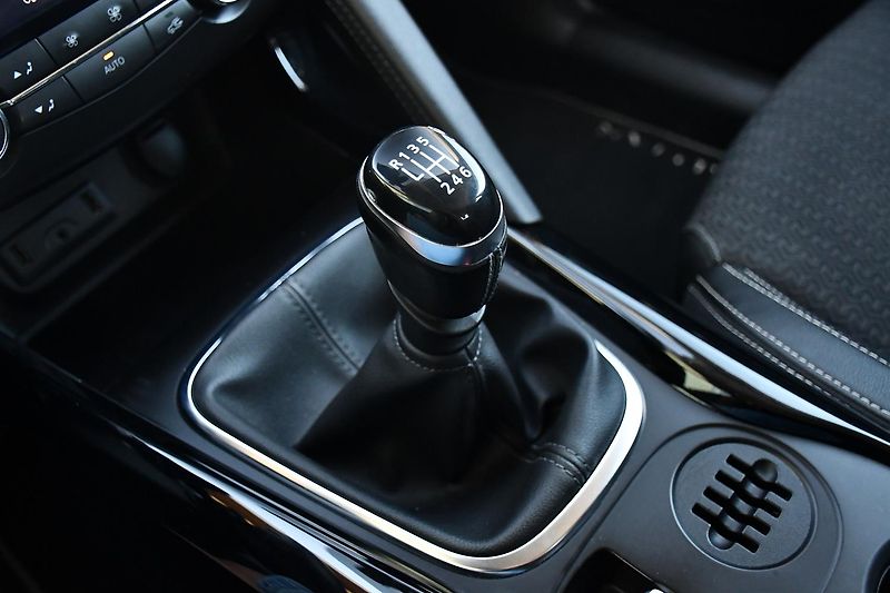 Renault Kadjar 1,5dCi 2xPNEU ALU TAŽNÉ NAVI - fotka 34 z 54