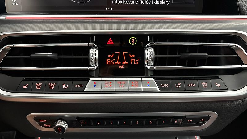 BMW X5 30d AUT xDrive M-paket - fotka 13 z 29