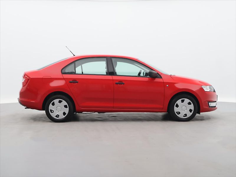 Škoda Rapid 1,2 TSI Klima Tažné CZ 1.Maj - fotka 8 z 25