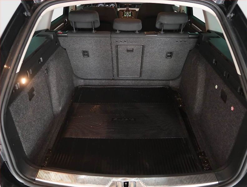 Škoda Superb (2014) Comfort 2.0 TDI, Automat - fotka 13 z 20