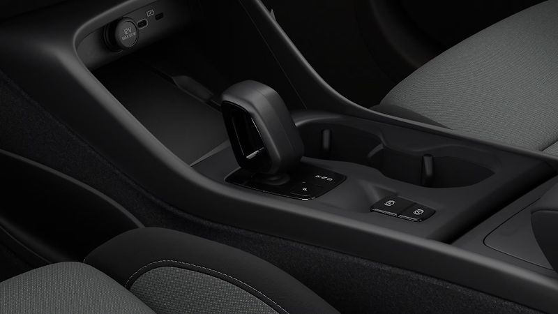 Volvo XC40 (2026) B3 AUT CORE - fotka 13 z 14