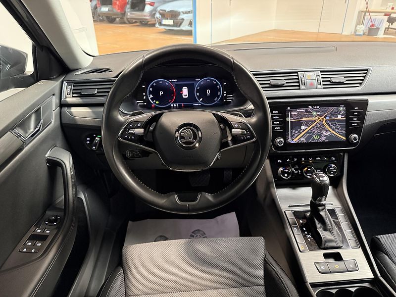 Škoda Superb 2.0 TDI 147kW 4x4 Style Combi - fotka 6 z 13