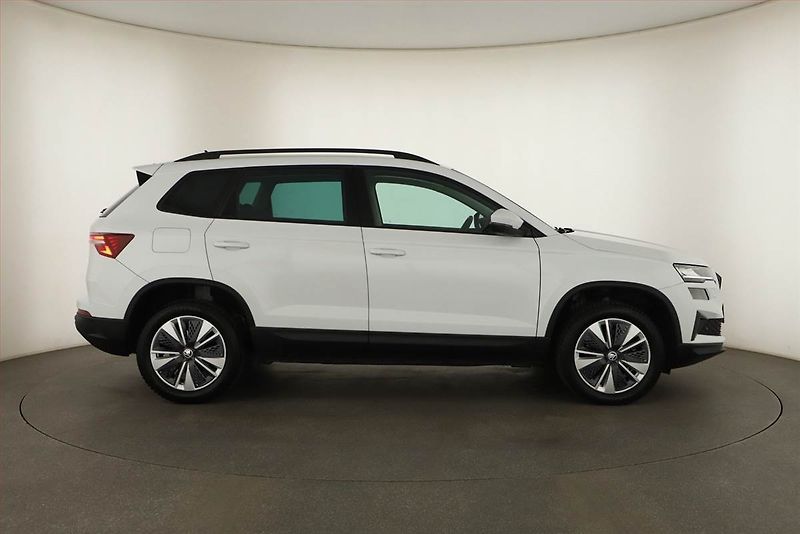 Škoda Karoq (2023) 1.5 TSI - fotka 6 z 20