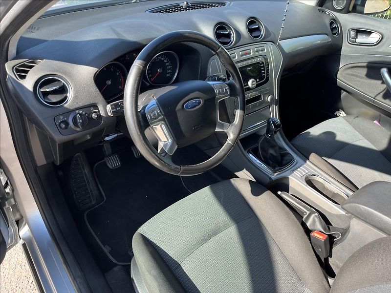 Ford Mondeo 1,6 i KLIMA ROZVODY SERVIS - fotka 9 z 34