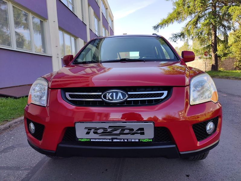 Kia Sportage 2,0 CRDi 4WD /servis/pneu - fotka 7 z 30