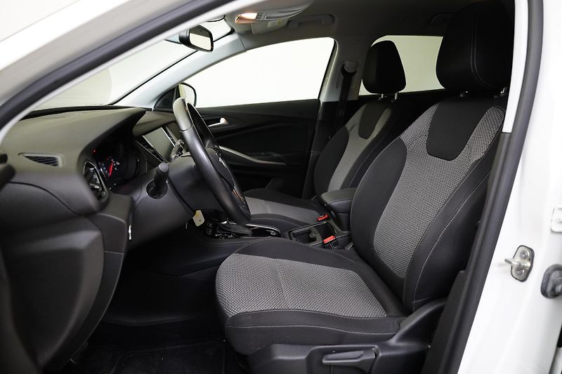 Opel Grandland X - fotka 11 z 25