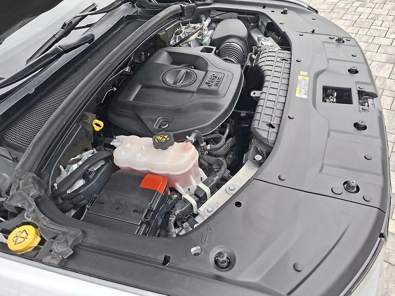 Jeep Grand Cherokee (2021) 3,6LV6 4X4 LONG OVERLAND 6míst - fotka 35 z 36