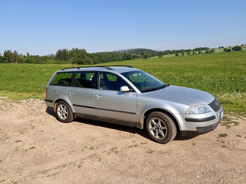 Volkswagen Passat (2000) - fotka 2 z 6