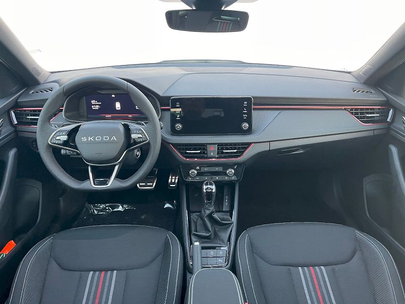 Škoda Kamiq (2025) 1,5 TSI / 110 kW DSG Monte Car - fotka 5 z 30