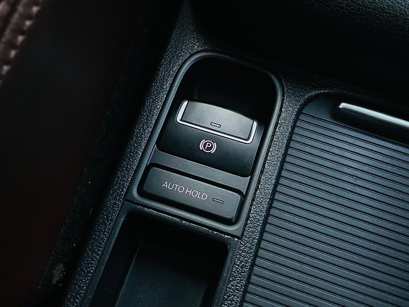 Volkswagen Tiguan 2.0TDI MANUÁL SENZORY 1MAJITEL - fotka 38 z 49