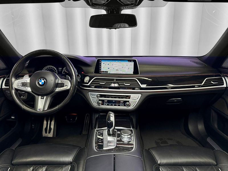 BMW Řada 7 750d xDrive M-PAKET, LASER, H& - fotka 10 z 40