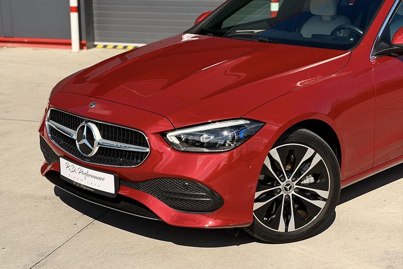 Mercedes-Benz Třídy C (2024) C 300 de 4Matic EQ - fotka 5 z 100