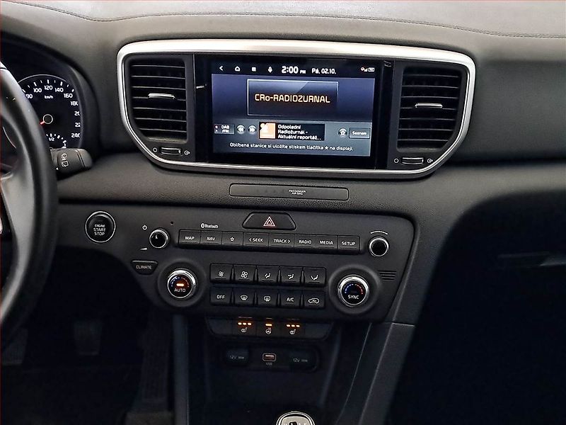 Kia Sportage (2021) 1.6 T-GDI - fotka 12 z 19