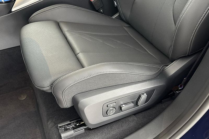BMW X3 xDrive20d - fotka 7 z 26