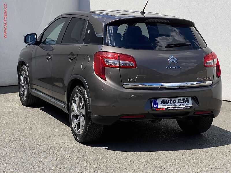 Citroën C4 Aircross (2017) 1.6 HDi, ShineShine - fotka 6 z 18