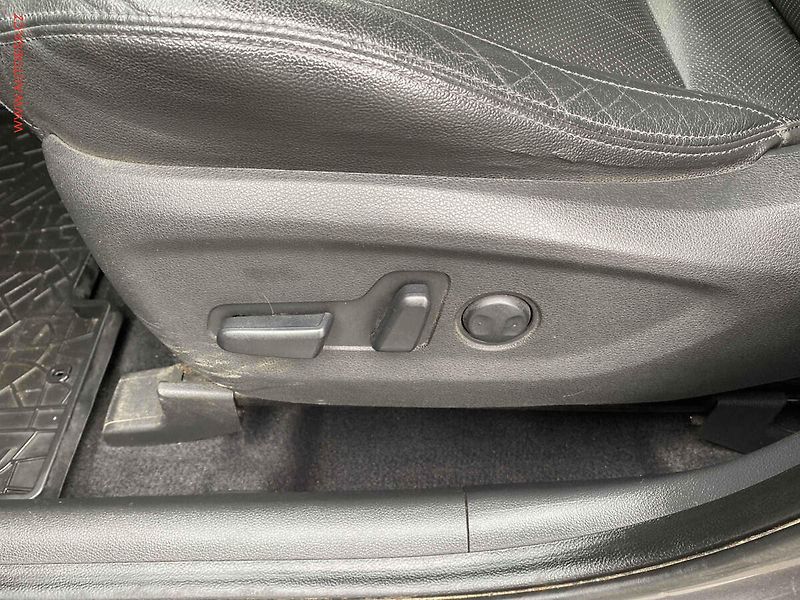 Hyundai Tucson (2017) 2.0 CRDi 4x4, ČR, AT, navi - fotka 14 z 19