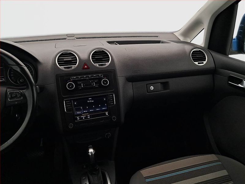 Volkswagen Caddy (2013) 2.0 TDI, 5Míst - fotka 8 z 21