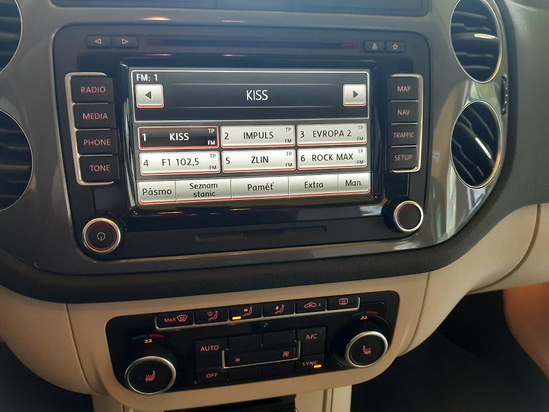 Volkswagen Tiguan 2.0 TSI 4x4 R-LINE  - fotka 10 z 26
