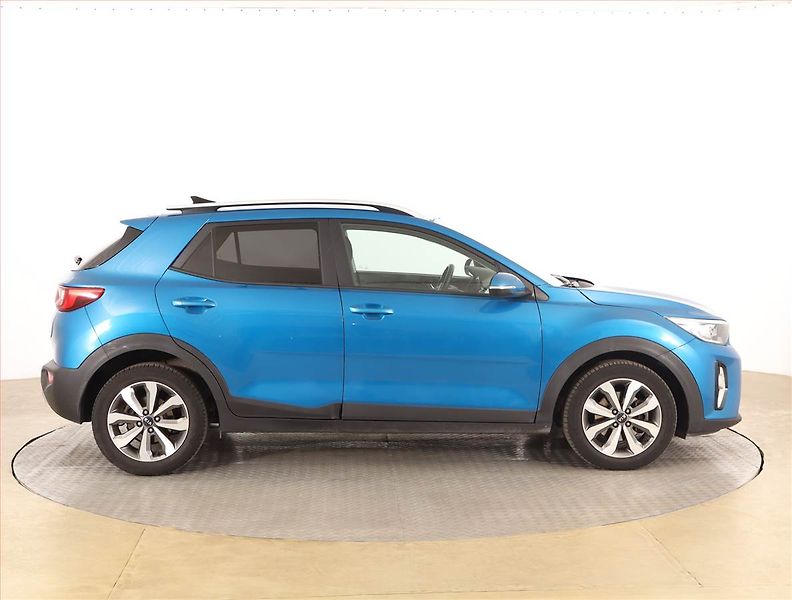Kia Stonic (2021) 1.0 T-GDI, Automat, Serv.kniha - fotka 6 z 19