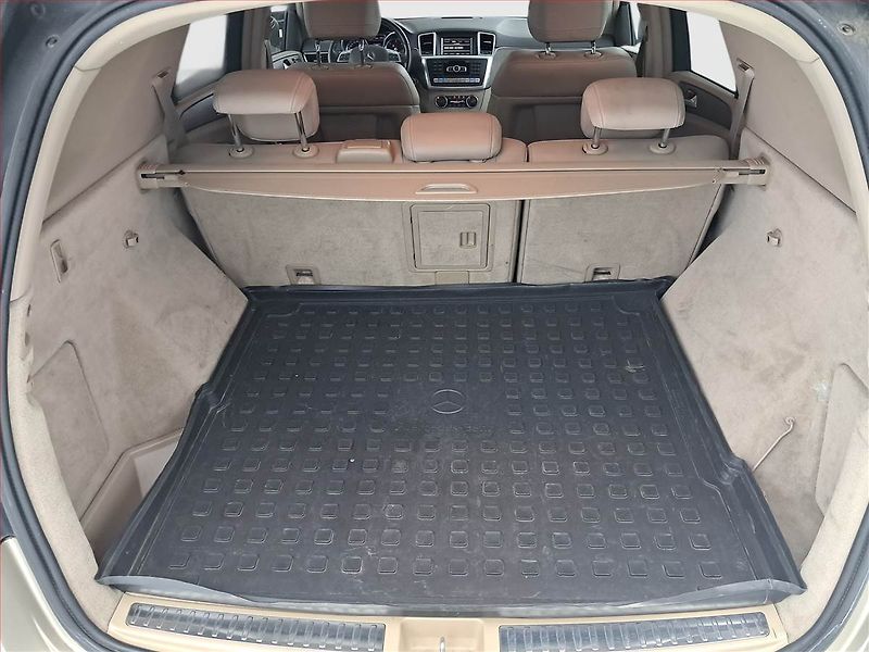 Mercedes-Benz Třídy M (2012) ML 350 BlueTEC, 4X4, Automat - fotka 14 z 19