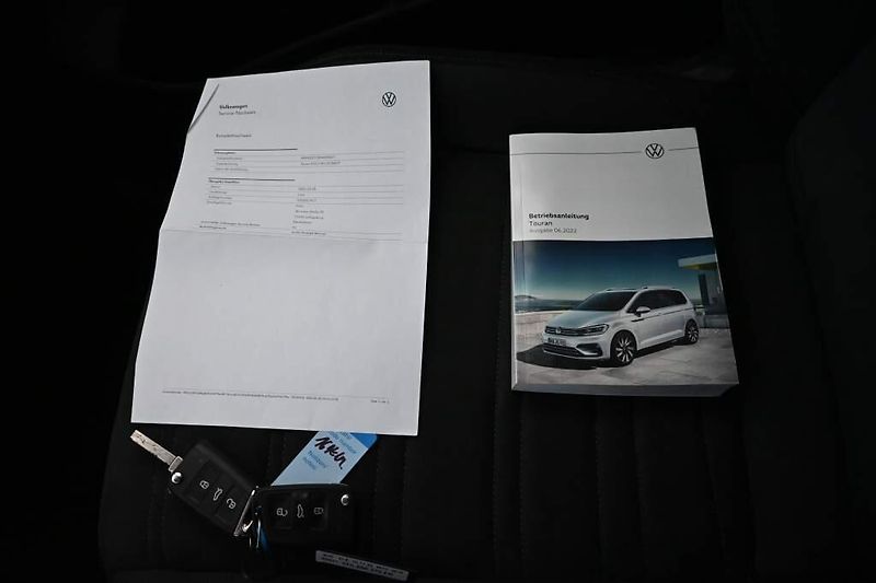 Volkswagen Touran (2023) 2.0 LED DSG ACC Tažné COMFORTL - fotka 26 z 32