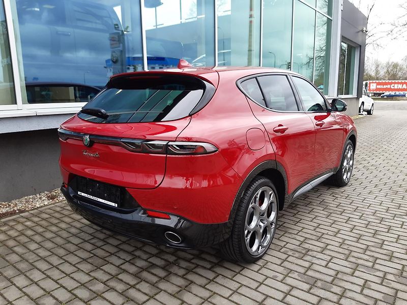 Alfa Romeo Tonale (2023) 1,3 PHEV 280 PS  Veloce - fotka 4 z 48