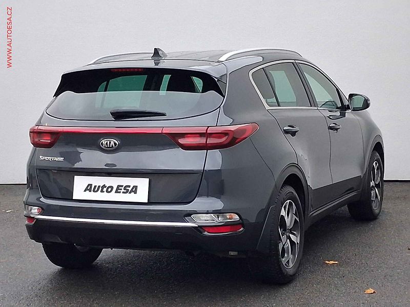 Kia Sportage (2020) 1.6 T-GDi, 2.maj, AC, park - fotka 4 z 18