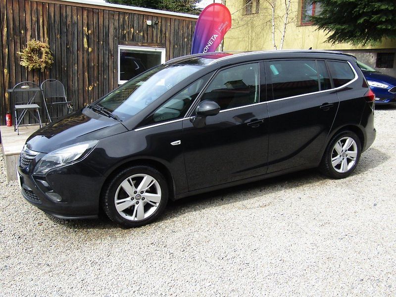 Opel Zafira (2015) 2.0 CDTi ÚPLNÁ SERVISNÍ HISTOR - fotka 2 z 48