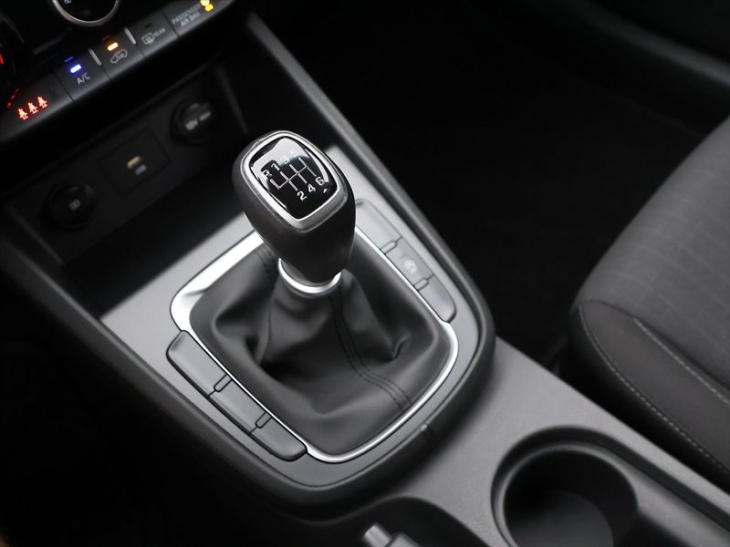 Hyundai Kona 1,0 T-GDI 88kW Comfort - fotka 24 z 33