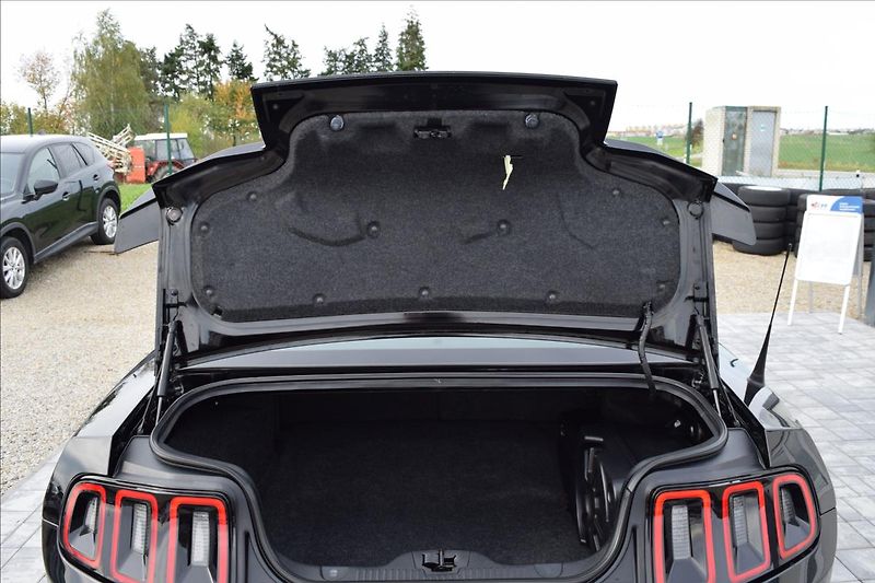 Ford Mustang 5,8 SHELBY GT500 485KW EU VERZ - fotka 21 z 43
