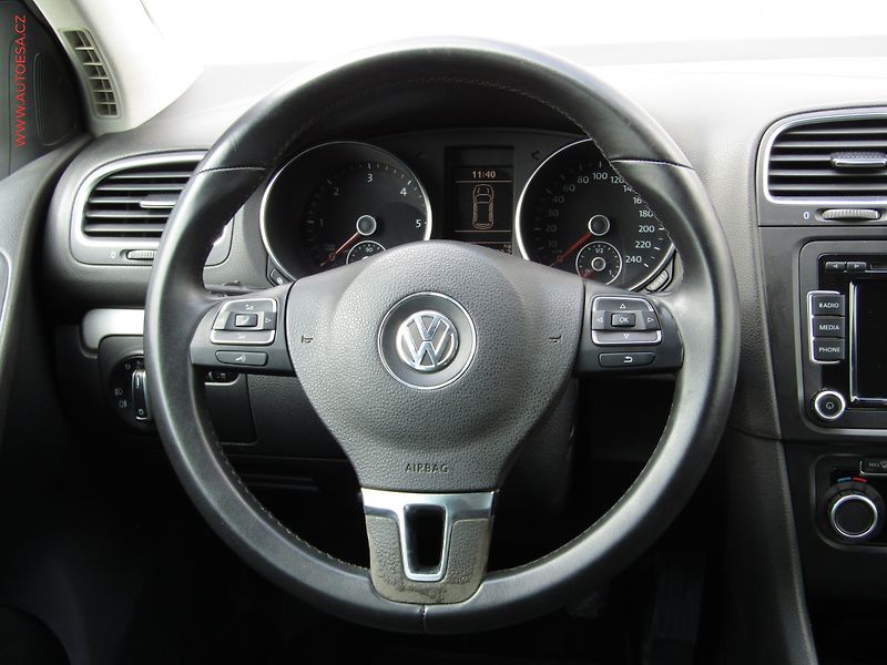 Volkswagen Golf (2008) 2.0TDi, Highline - fotka 14 z 17