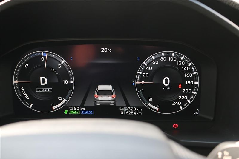 Mitsubishi Outlander 2,4 PHEV, 7míst, Invite - fotka 36 z 53