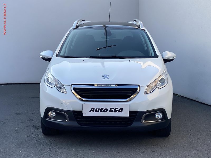 Peugeot 2008 (2014) 1.6 e-HDi, Navi, kamera - fotka 2 z 19