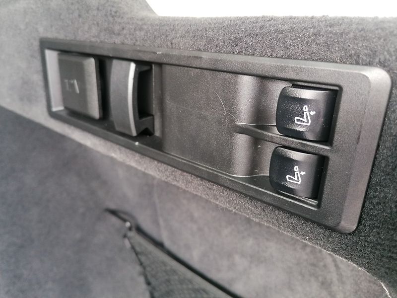 BMW Řada 3 (2020) 2.0 318D A/T Kůže - fotka 39 z 44