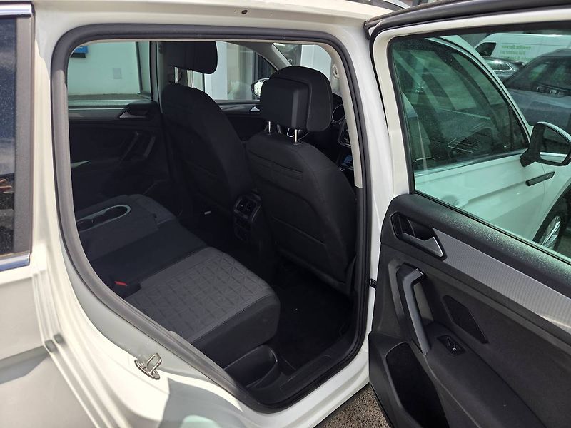 Volkswagen Tiguan (2021) 2.0 TDI DSG - fotka 38 z 46